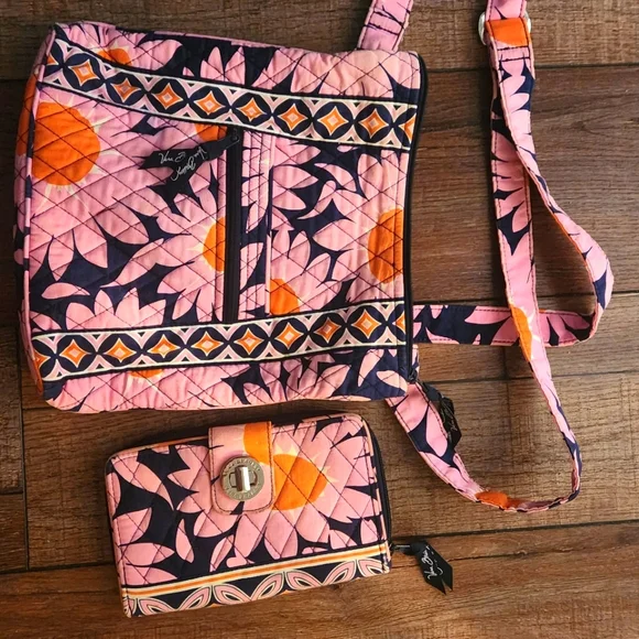 Vera Bradley Pink Loves Me Cross Body Hipster Bag W/ Matching Clutch Wallet - Picture 8 of 16